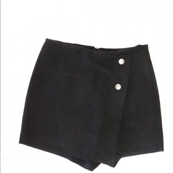 Zara Pants - Zara black faux suede layered mini skort size S